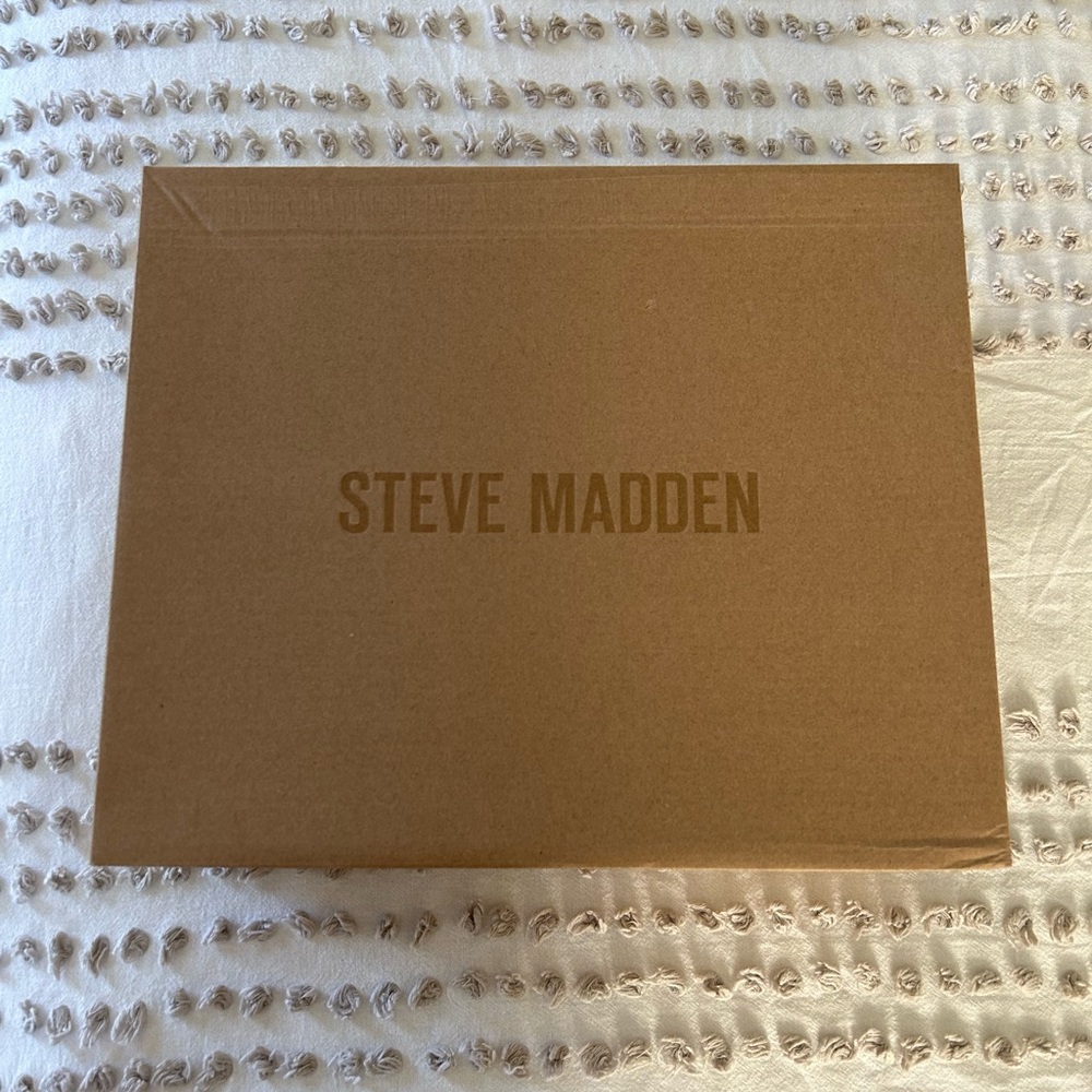 BRAND NEW Steve Madden Boots